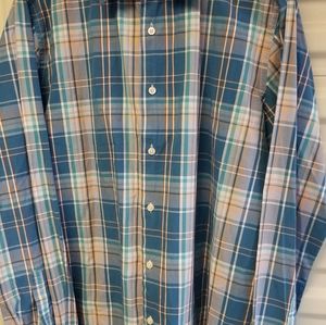 Men's button-down long sleeve shirt